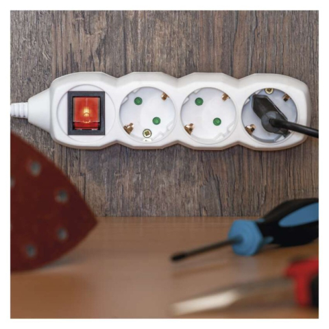 Extension Cord 2 m / 4 sockets / switch / white / PVC / 1 mm2 [2]