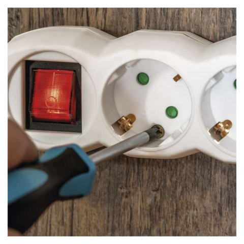 PRELUNGITOR ALB 3M, 4 PRIZE, CU INTRERUPATOR [6]