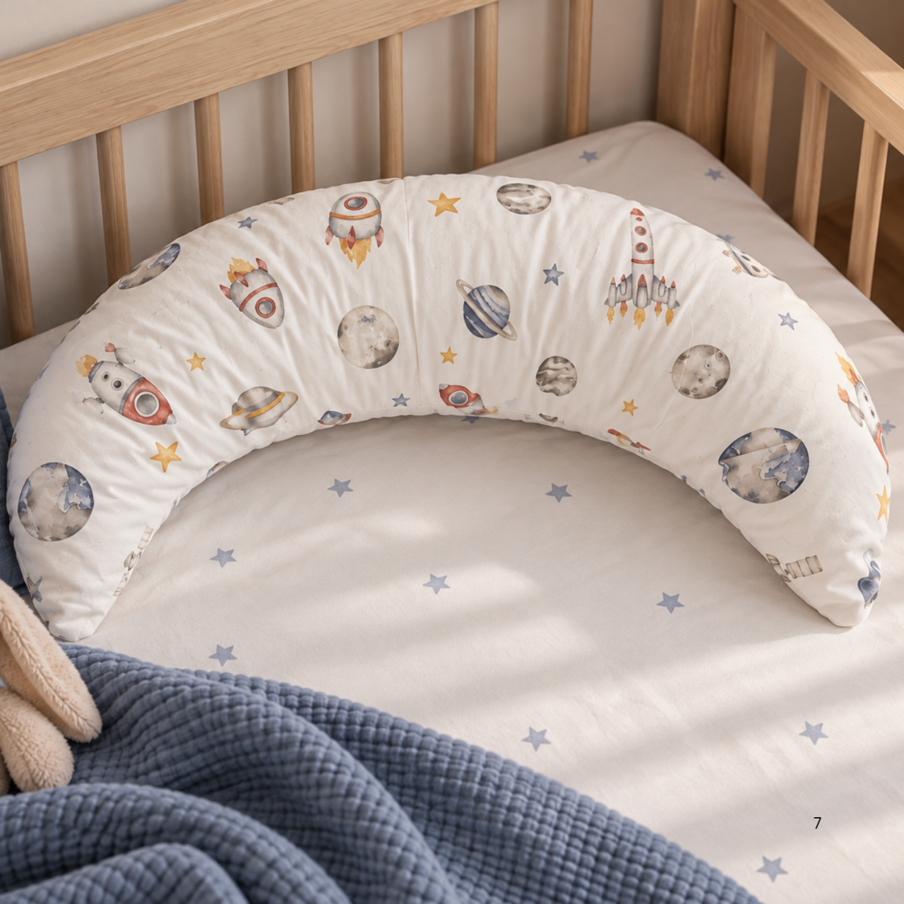Lanawool Seitenschläferkissen für Kinder, J-förmig, aus 100 % Merinowolle, 79 cm – Hoher Härtegrad, 400 g Füllung, Abnehmbarer Bezug aus 100 % Baumwolle + Kissenbezug mit Reißverschluss [2]