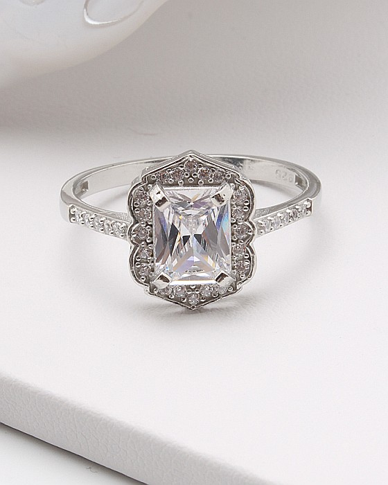 Inel argint cu piatra alba cod 1-45427, gr2.6 [1]