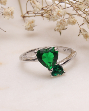 marimea 52 - Inel argint 925 cu inimioare cubic zirconia verzi 2.2g