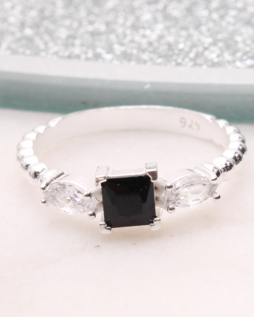 CATEGORII - Inel argint si cubic zirconia, gr1.5