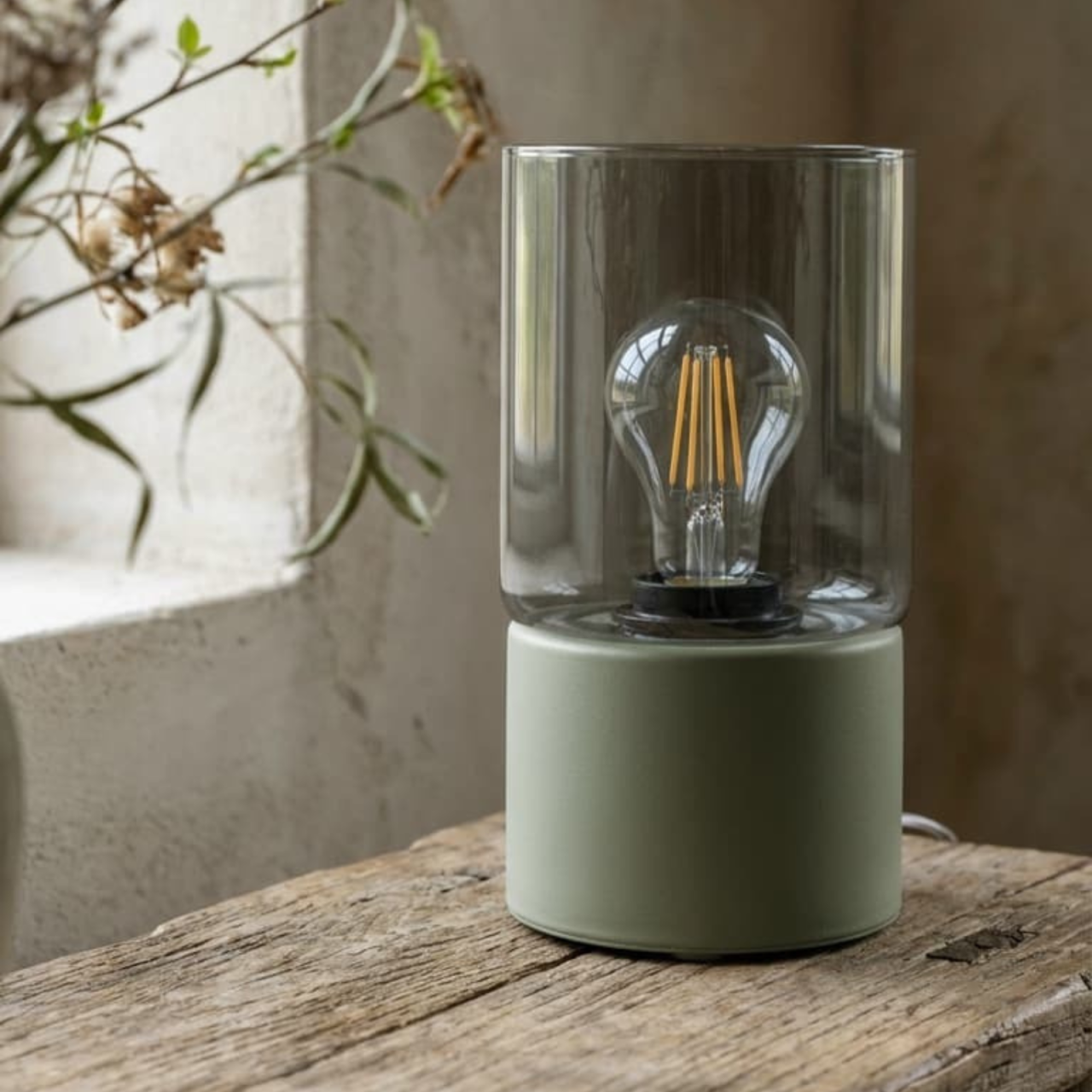 lampa-de-masa-kaja-dex-k-6054-verde-salvie-grafit.jpg [3]