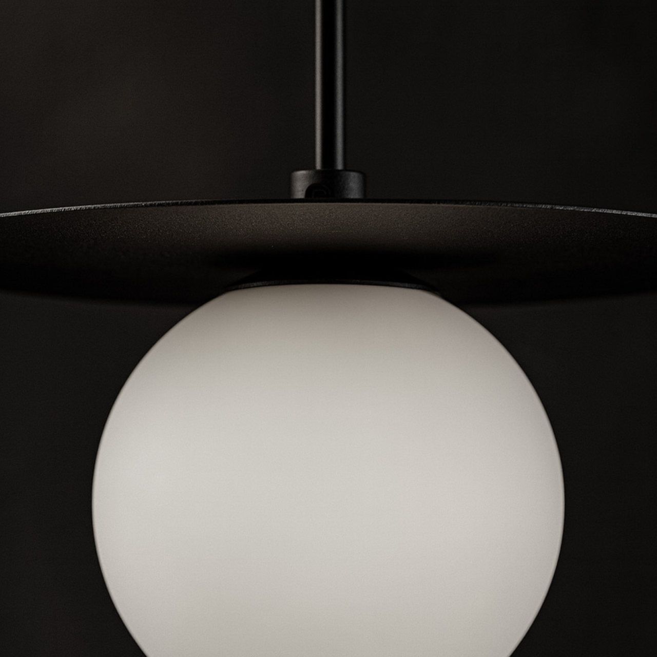 Lampă suspendată ROBIN K-5436 negru cu glob alb G9 | Kaja Lighting [4]