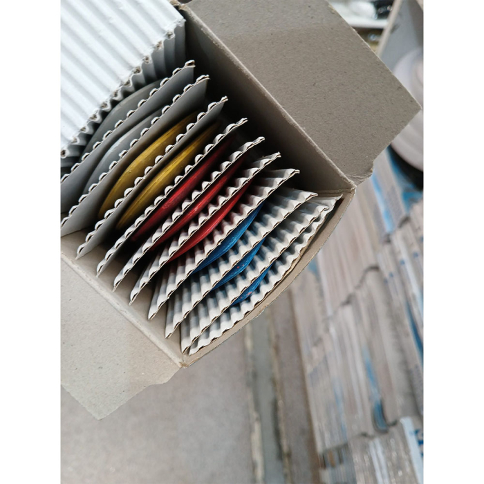 Set 10 buc creta triunghiulara pentru croitorie, culori asortate - alb, rosu, galben, albastru [4]