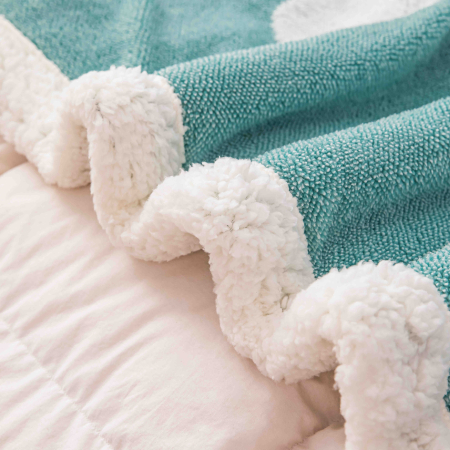 Pătură Cocolino Jojo Home 3D Fluture verde mentă – 200x230 cm  [2]