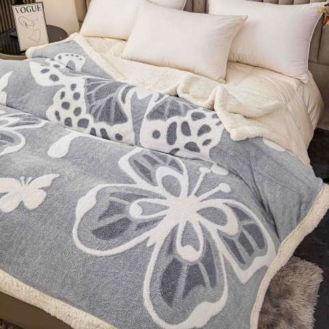 Patura Cocolino Blanita Cu Imprimeu Fluturi 3D – 200x230 cm [1]