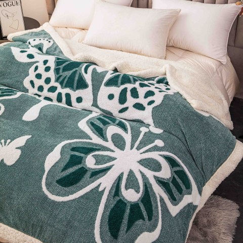 Patura Cocolino Blanita Cu Imprimeu Fluturi 3D – 200x230 cm [1]