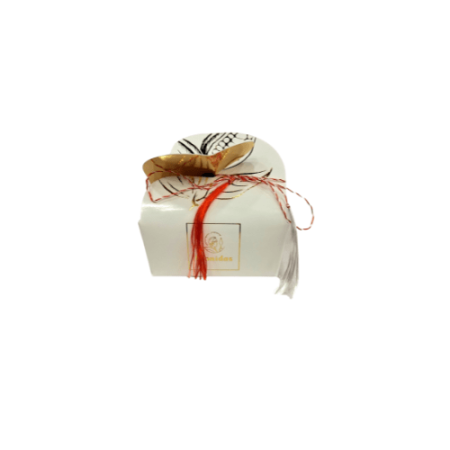 Cadouri Martisor - Martisor Ballotin Mini, Fluture alb, 2 Praline Asortate