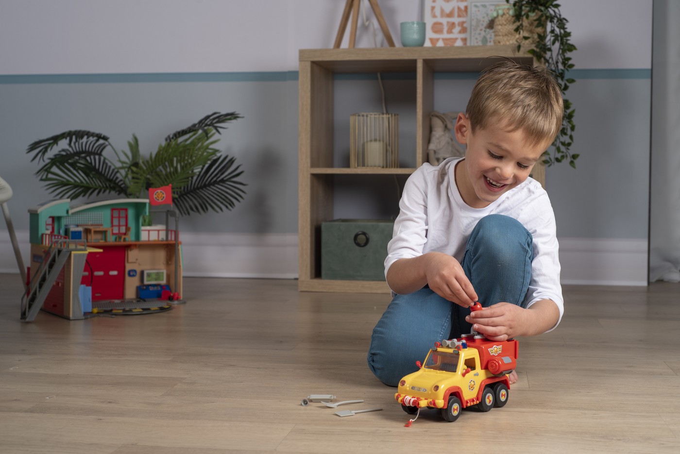 POMPIERUL SAM MASINA DE POMPIERI VENUS SI FIGURINA ELVIS [2]