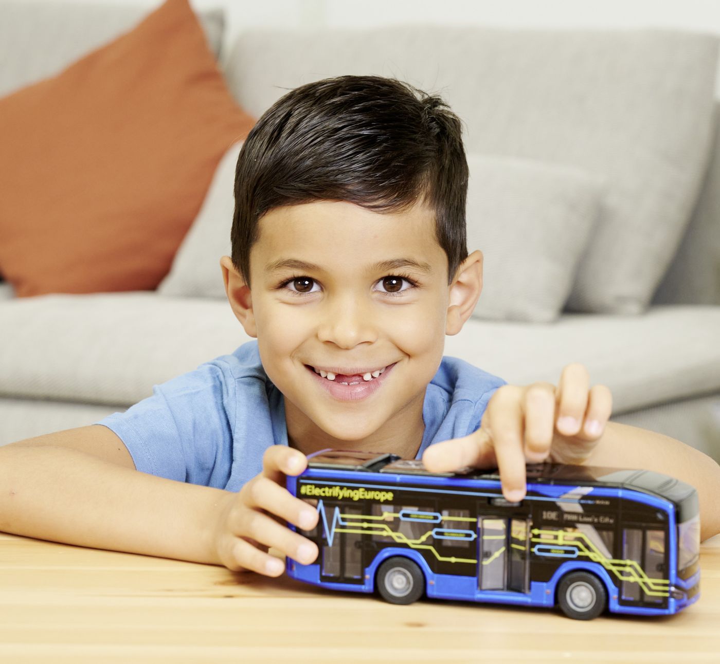 MAJORETTE AUTOBUZ ELECTRIC MAN LION S CITY 10E 22CM [3]