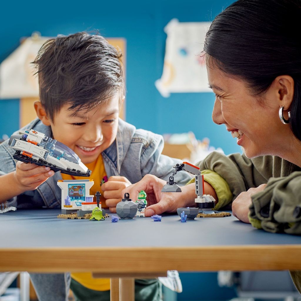 LEGO CITY NAVA SPATIALA SI DESCOPERIREA UNUI ASTEROID 60429 [3]