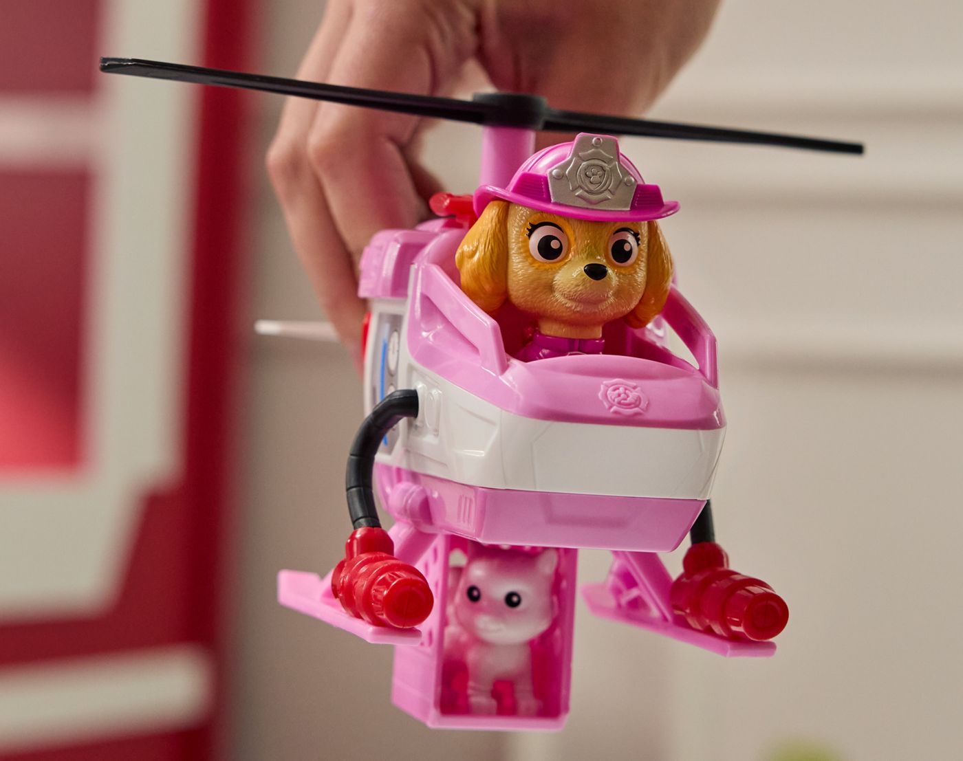 PATRULA CATELUSILOR VEHICUL DE SALVARE MASINA DE POMPIERI SI FIGURINA SKYE [4]