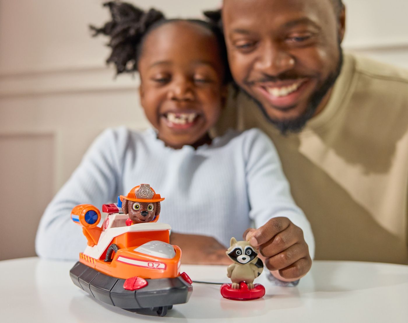 PATRULA CATELUSILOR VEHICUL DE SALVARE MASINA DE POMPIERI SI FIGURINA ZUMA [4]