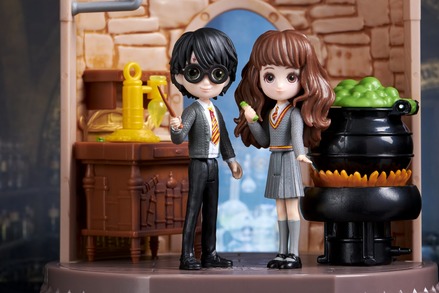 HARRY POTTER WIZARDING WORLD MAGICAL SALA DE CLASA MINIS POTIUNI HARRY POTTER [4]