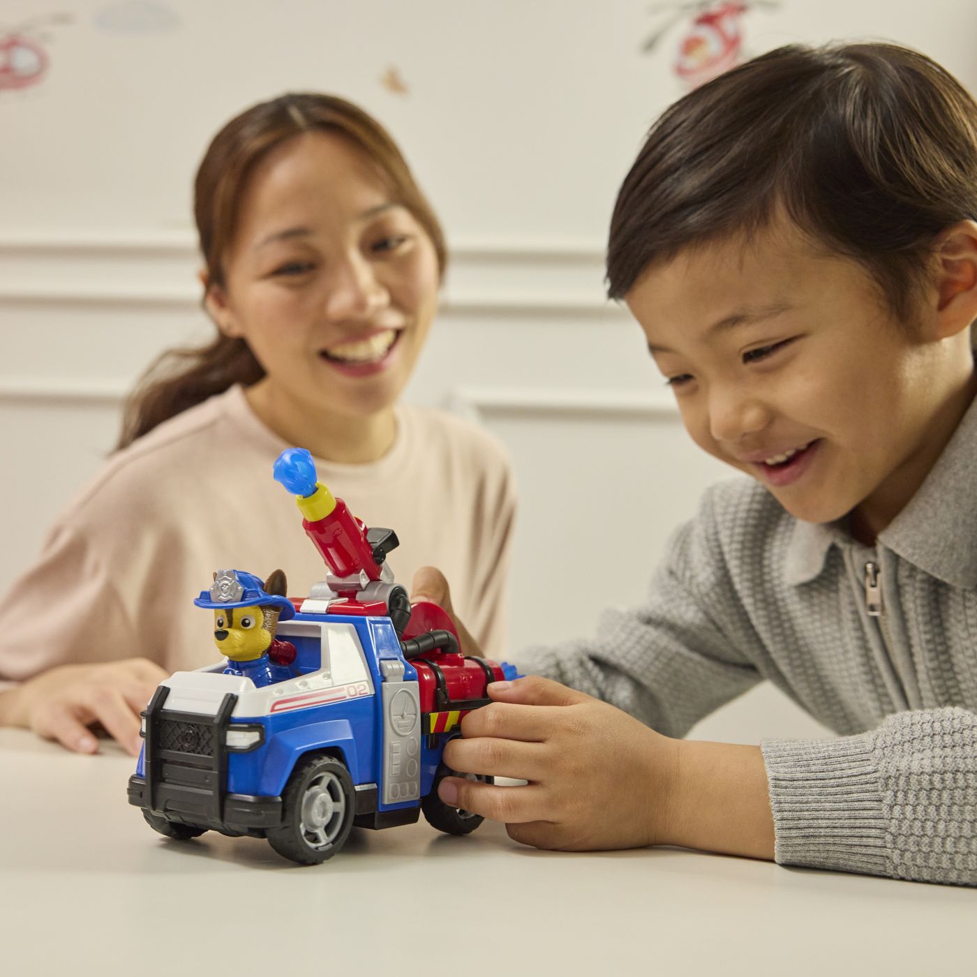 PATRULA CATELUSILOR VEHICUL DE SALVARE MASINA DE POMPIERI SI FIGURINA CHASE [4]