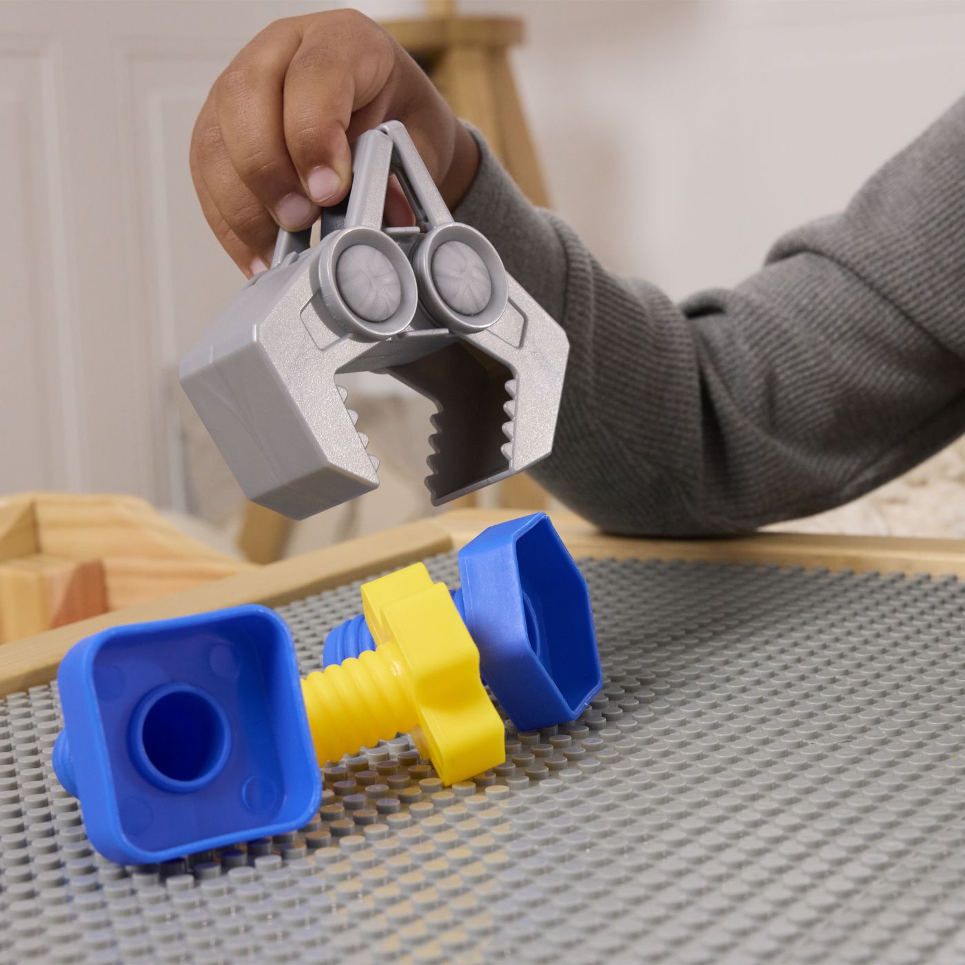 PATRULA CATELUSILOR RUBBLE SI ECHIPA SET VEHICUL EXCAVATOR SI FIGURINA CHARGER [6]