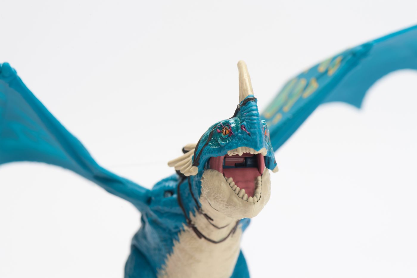 CUM SA ITI DRESEZI DRAGONUL SET DRAGON DEADLY NADDER SI FIGURINA VIKING ASTRID [6]