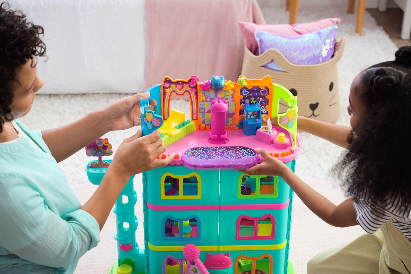 GABBYS DOLLHOUSE SET DE JOACA CAMERA DE PETRECERE [6]