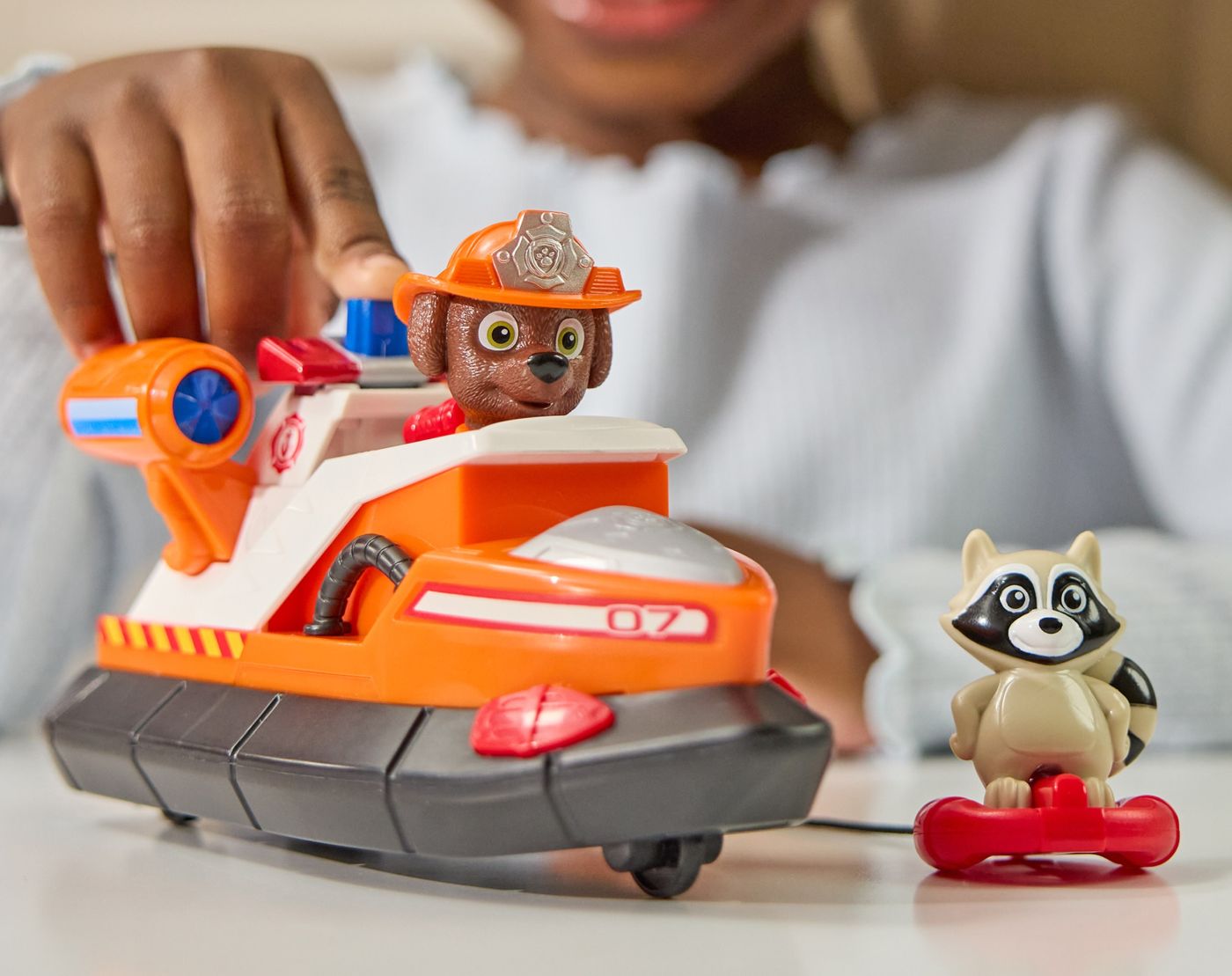 PATRULA CATELUSILOR VEHICUL DE SALVARE MASINA DE POMPIERI SI FIGURINA ZUMA [6]