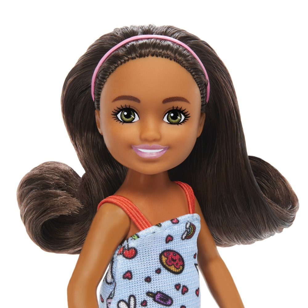 BARBIE PAPUSA CHELSEA CREOLA CU PAR SATEN SI ROCHITA ALBASTRA [5]