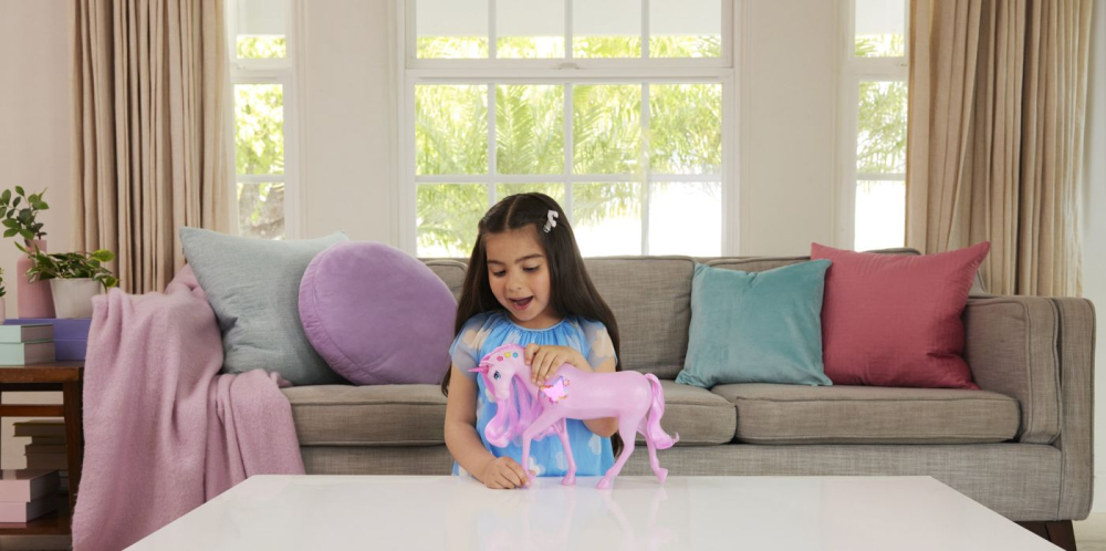 BARBIE UNICORN ROZ CU LUMINI STRALUCITOARE SI SUNETE [4]