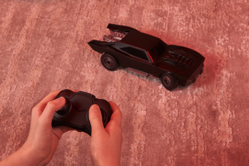 BATMAN FILM MASINA LUI BATMAN RC SCARA 1:20 [5]