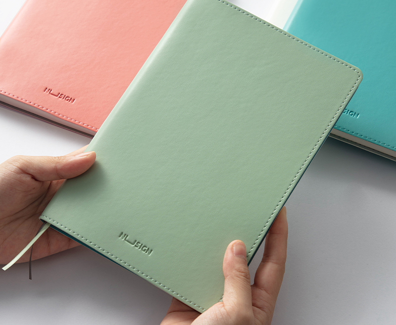 Caiet birou A5 96 file dictando coperta imitatie piele bleu Deli [5]