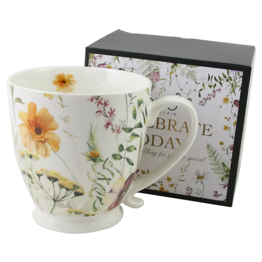 Cana portelan 510 ml Pansy in cutie decorativa [1]