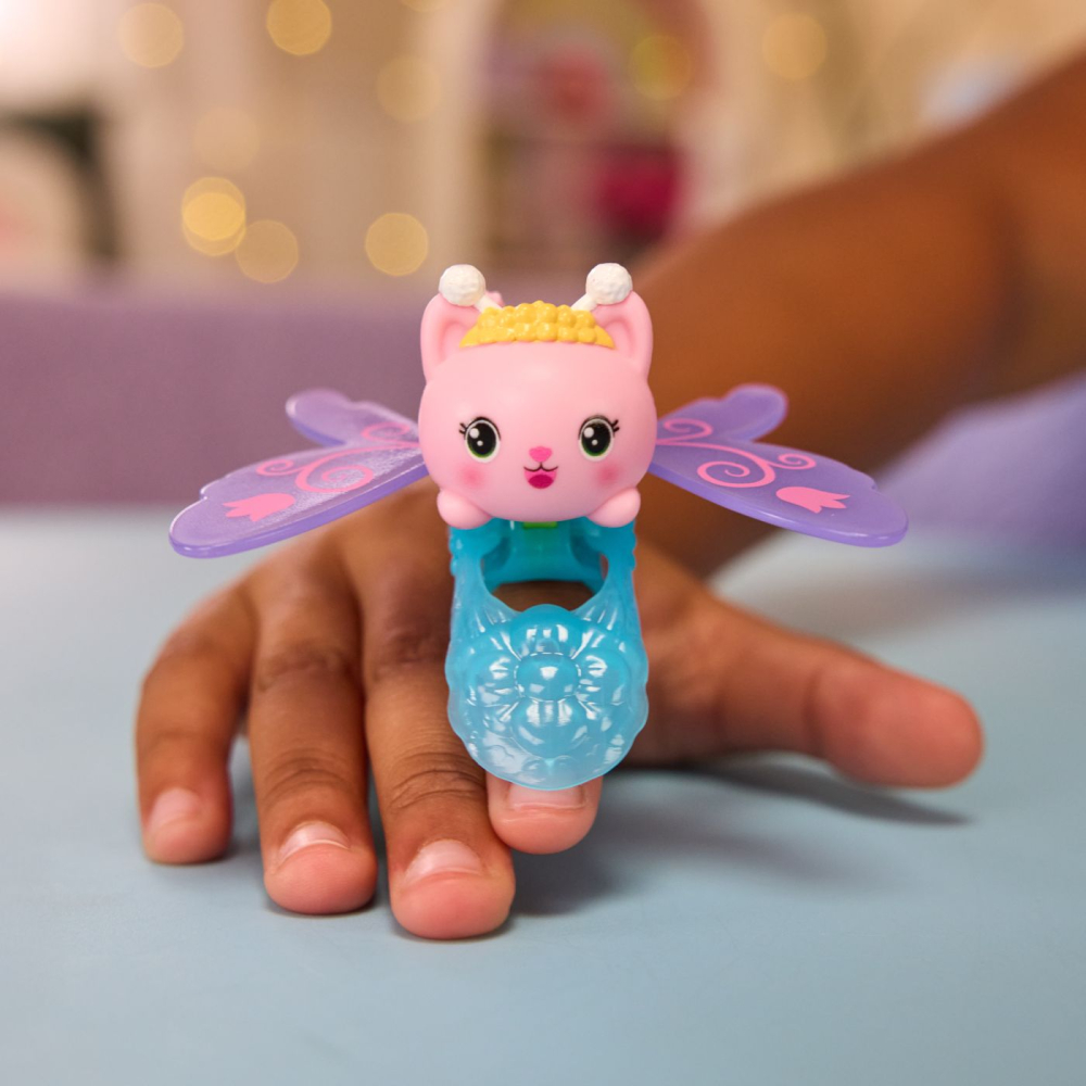 GABBYS DOLLHOUSE FAIRYLANDIA INEL DE ZANA CU FIGURINA KITTY FAIRY [3]