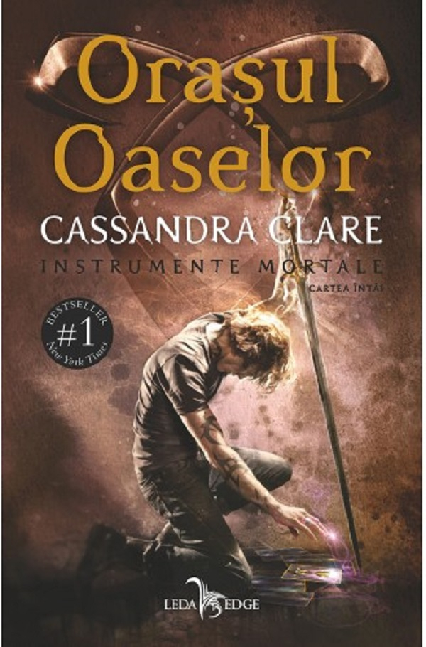 Orasul Oaselor - Cassandra Clare [1]