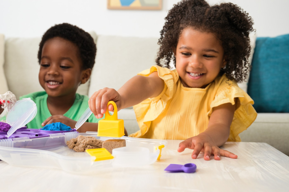 KINETIC SAND SET GEANTA PENTRU PLAJA VARIETY CASE [3]