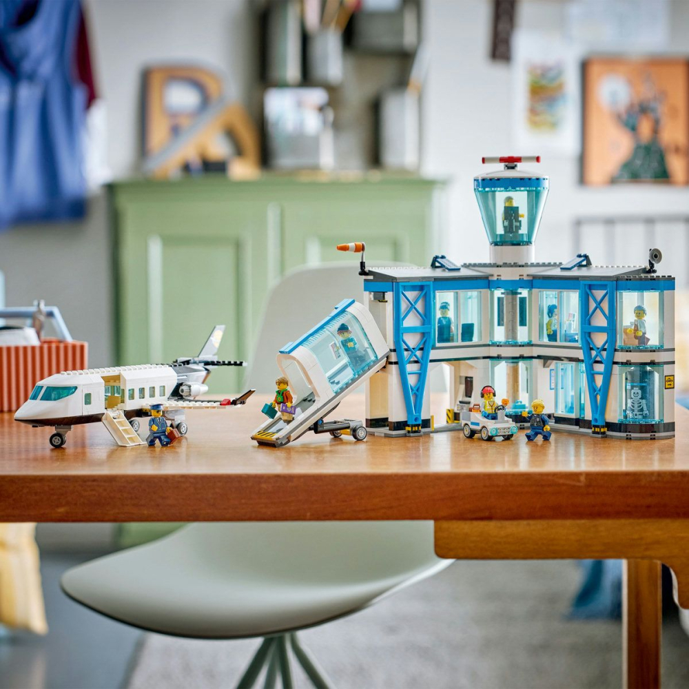 LEGO CITY AEROPORT CU AVION 60502 [2]