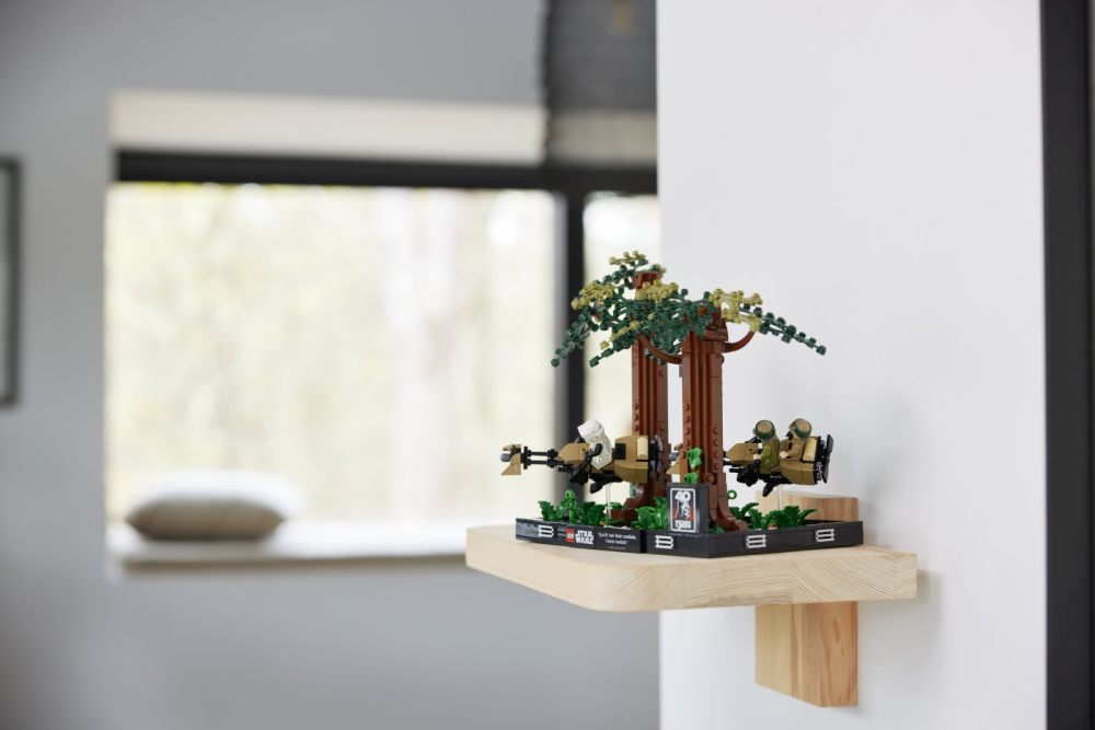 LEGO STAR WARS DIORAMA DE URMARIRE CU SPEEDERUL PE ENDOR 75353 [6]
