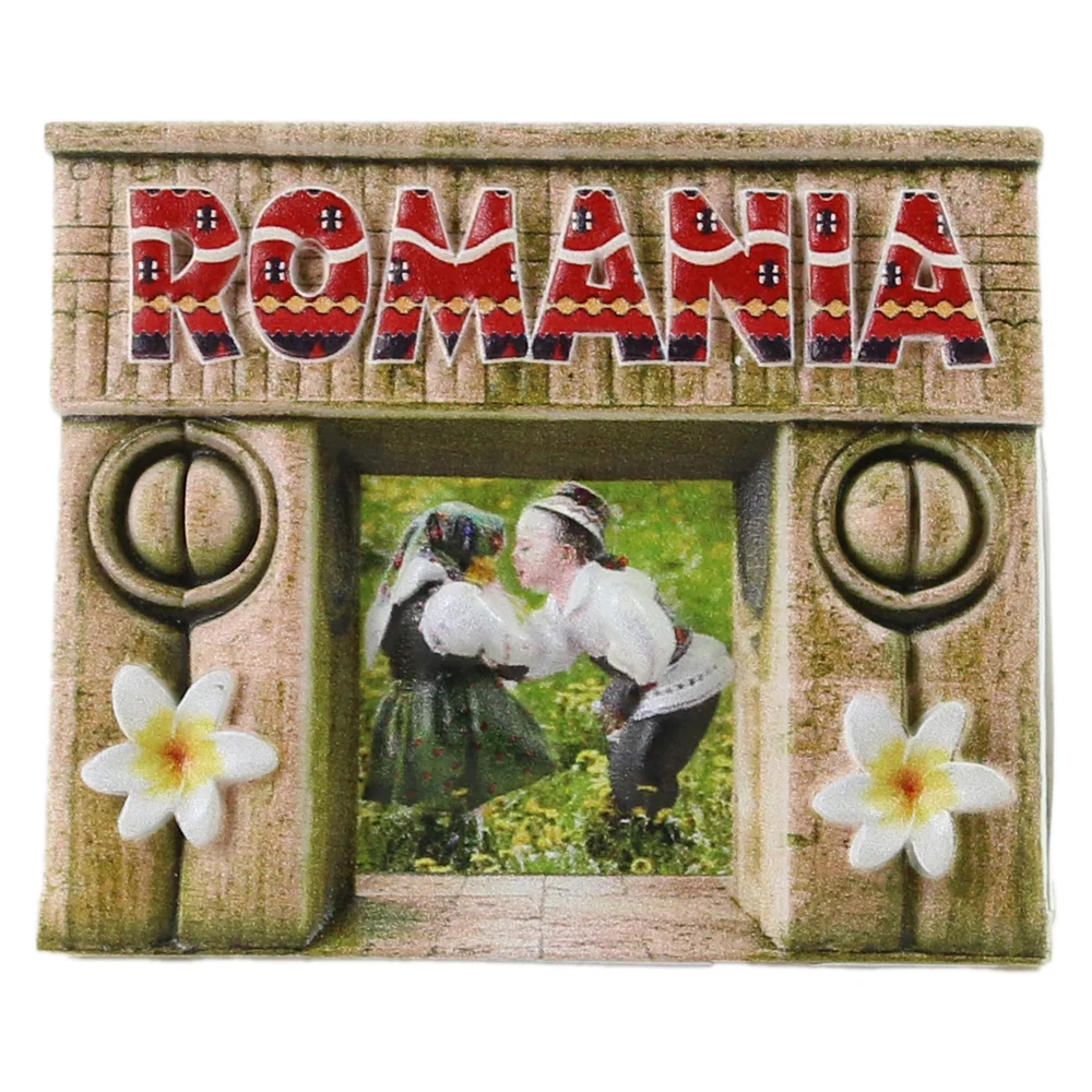 Magnet frigider rasina 7.5x6 cm Copii in port popular Romania [1]