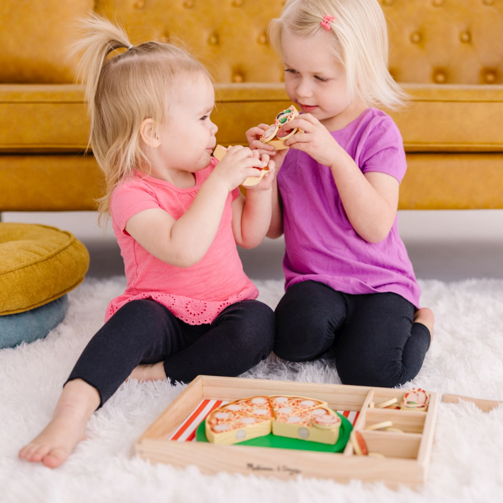 MELISSA AND DOUG SET DE JOACA DIN LEMN PETRECERE CU PIZZA [5]
