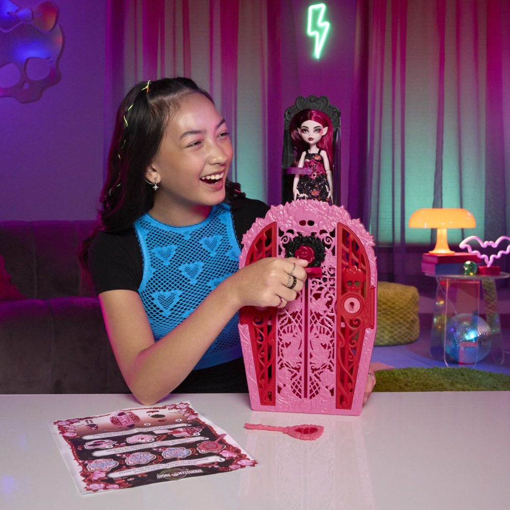MONSTER HIGH GRADINA DE LA MIEZUL NOPTII PAPUSA DRACULAURA [5]
