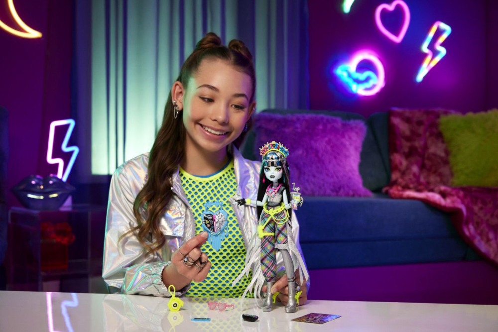 MONSTER HIGH PAPUSA FRANKIE STEIN [7]