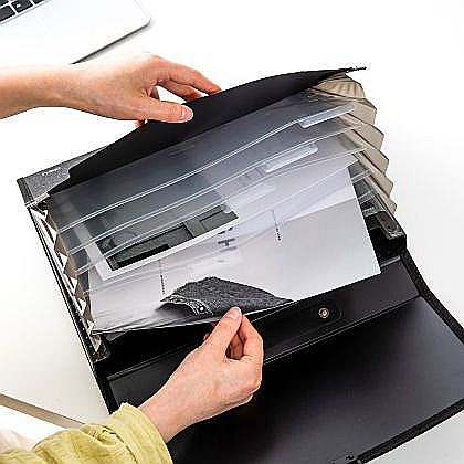 Servietă de plastic rigid, 7 compartimente, neagră, Deli DLE5577 [1]