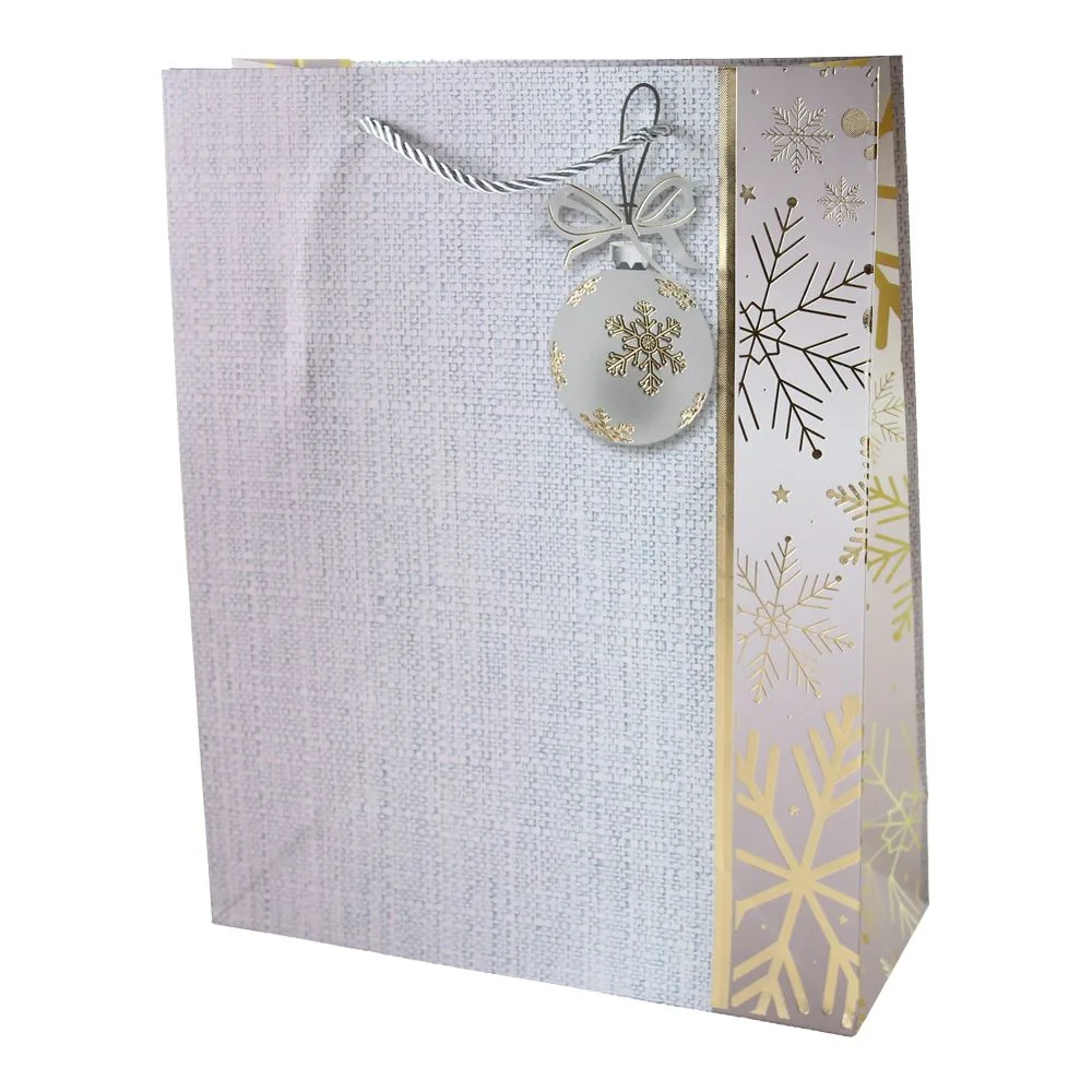 Punga cadou de Craciun 26 x 32 cm glob si fulgi de nea modele diverse [3]