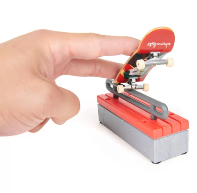 Tech deck pachet cu obstacol fingerboard James [2]