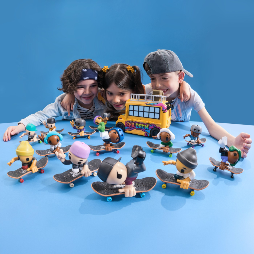 TECH DECK SK8 CREW PACHET 2 SETURI PLITA SI FIGURINA 9.6CM CASCA ALBA SI CASTI GRI [7]