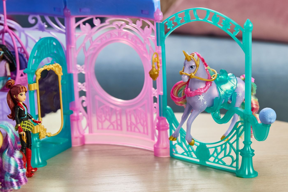 UNICORN ACADEMY SET DE JOACA FANTANA SI GRAJD STARGLOW SI UNICORNUL WILDSTAR [9]