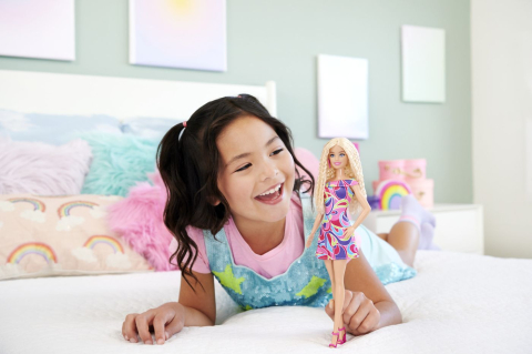 BARBIE FASHIONISTAS PAPUSA BARBIE BLONDA CU PAR ONDULAT [2]