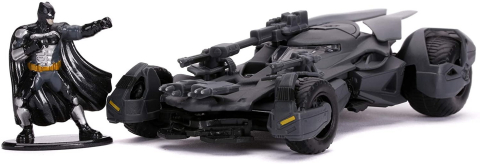 BATMAN AUTOMOBIL BATMOBILE JUSTICE LEAGUE 1:32 [1]