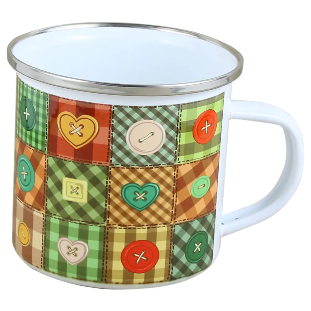 Casă și decorațiuni - Cana metalica emailata 240 ml model patchwork cu inimioare si nasturi