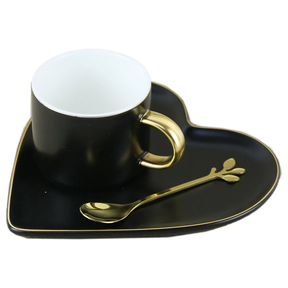 Casă și decorațiuni - Ceasca de cafea cu farfurie ceramica si lingurita 19 cm Inima