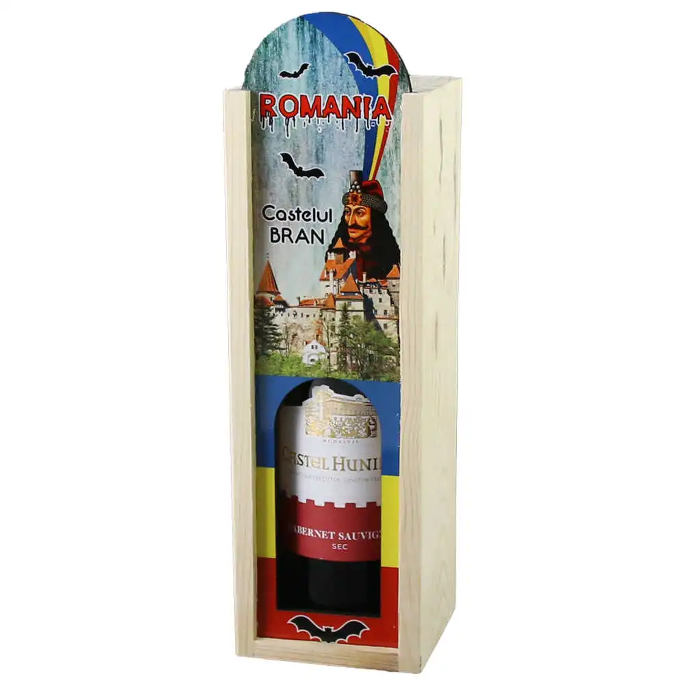 Casă și decorațiuni - Cutie din lemn cu sticla de vin 187ml Castelul Bran Romania