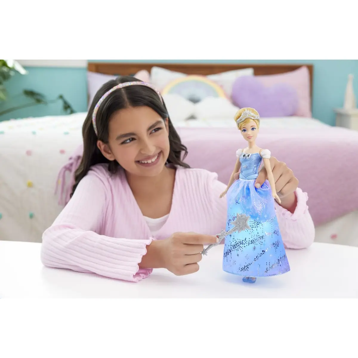 Papusa interactiva Disney Princess - Cenusareasa cu rochie luminoasa [7]