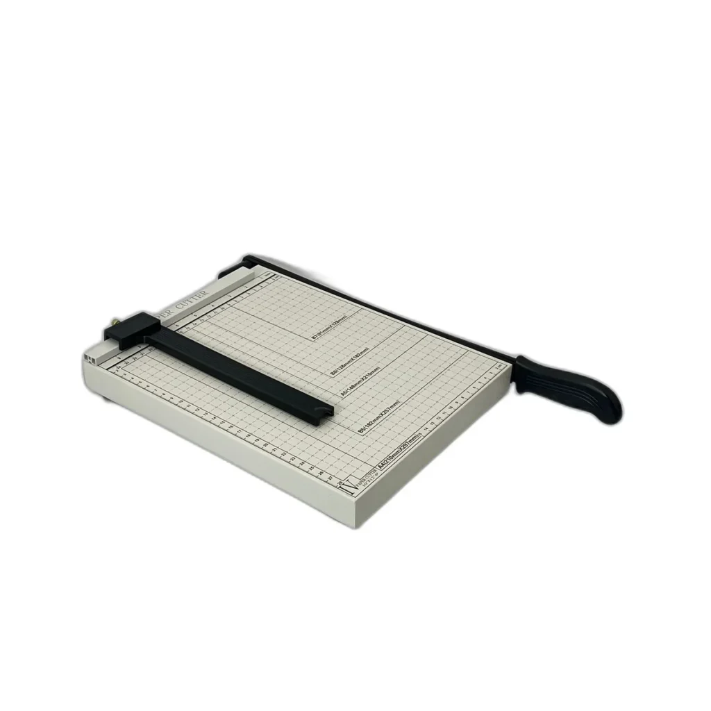 Cutter hartie A4 tip ghilotina cu baza metrica [1]